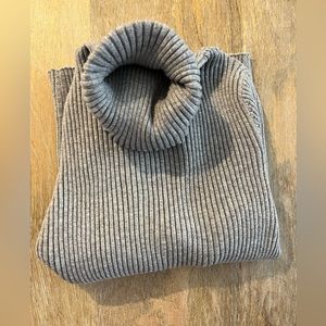 Turtleneck Sweater in grey